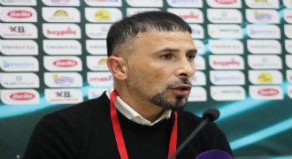 Arslan: Futbolcularımla gurur duyuyorum