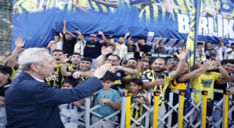 Aziz Yıldırım FB taraftarıyla buluştu