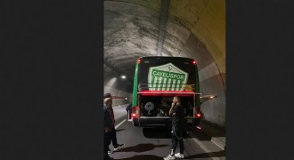 Çayelispor, tünelde mahsur kaldı