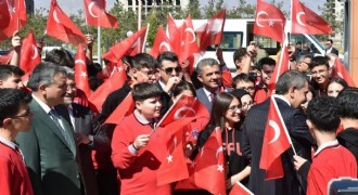 Ekici öğrenci, veli ve öğretmenlere seslendi