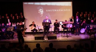 Erkal eserleriyle anıldı