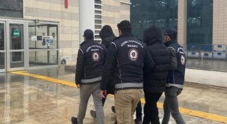 Göçmen kaçakçılığı operasyonu: 2 tutuklama