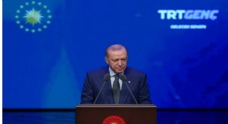 ‘Hakikat mücadelemizi her cephede sürdüreceğiz’