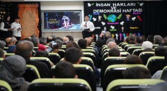 İnsan Hakları Günü'nde Filistin ve Doğu Türkistan