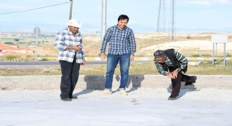 Kırgız Türkleri ‘aşık oyunu' geleneğini yaşatıyorlar