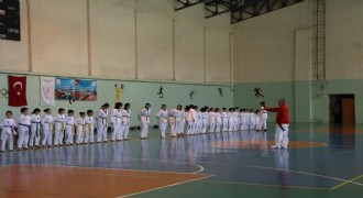 Oltu’da taekwondo kuşak sınavı heyecanı