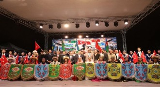 Şehriyar eserleriyle anıldı