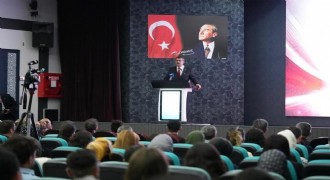 Tekin öğretmen adaylarına seslendi