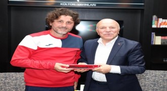 Trabzonspor Erzurum kampını tamamlıyor