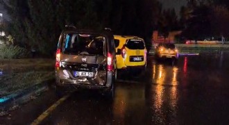 Üniversite kavşağında zincirleme trafik kazası