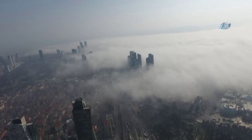 İstanbul'da Havadan Görüntülenen Sis Mest Etti