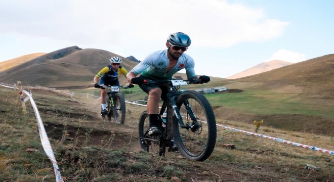 7 ülke sporcuları Erzurum'da yarıştı
